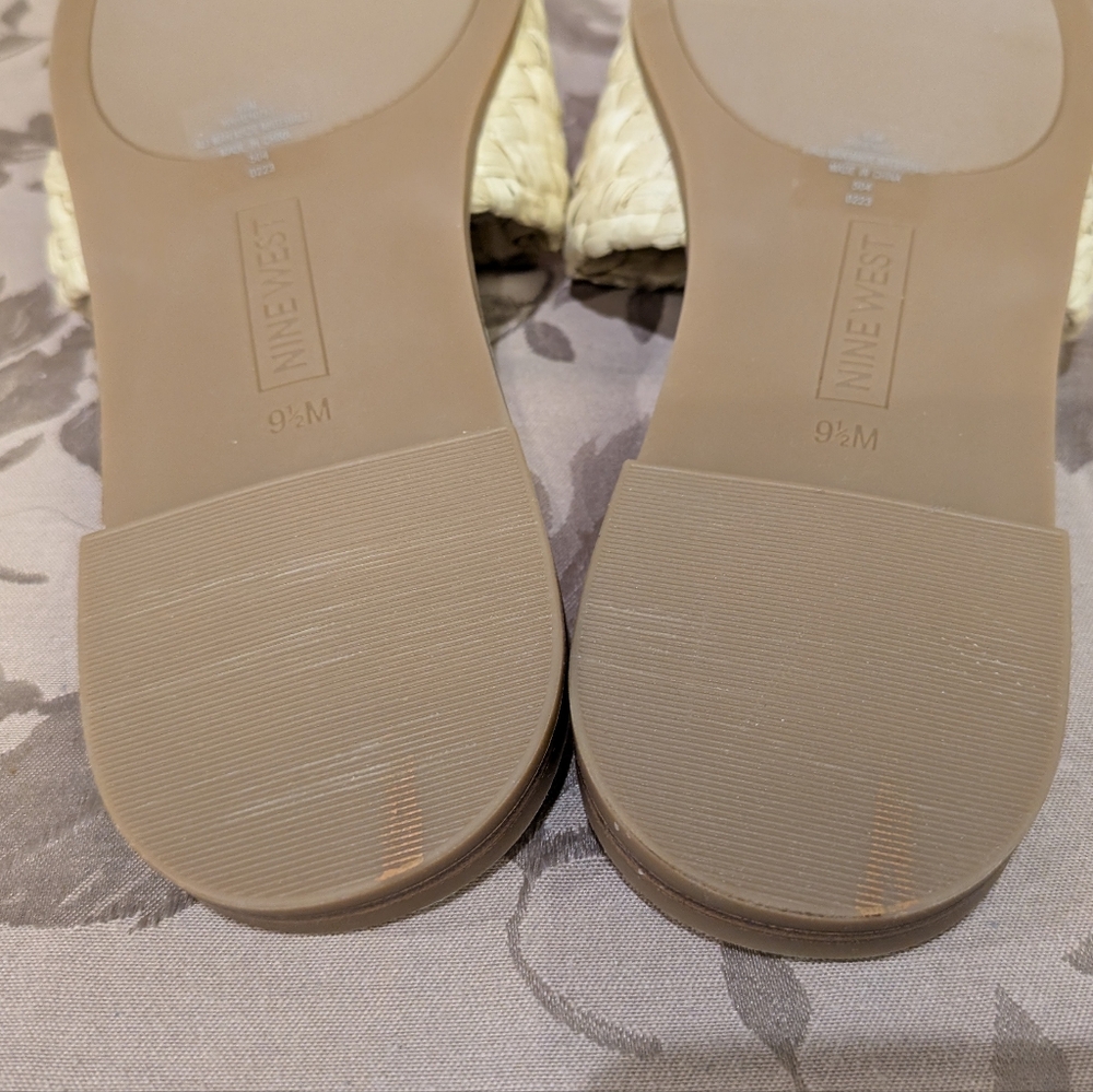 Nine West Havah Flat Sandals, Size 9.5, Like New! EUC - Picture 5 of 8